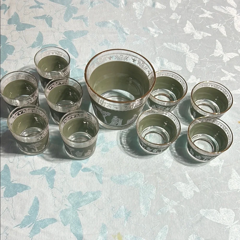 Vintage Jeannette Hellenic Wedgwood Ice Bucket, glasses, and desert dishes